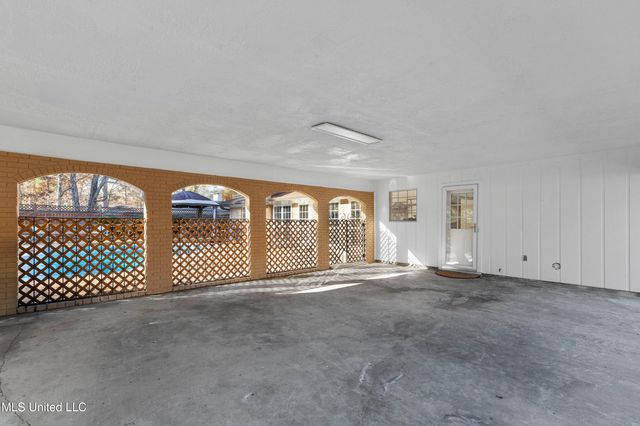 602 Audubon Point Drive, Brandon, MS 39047