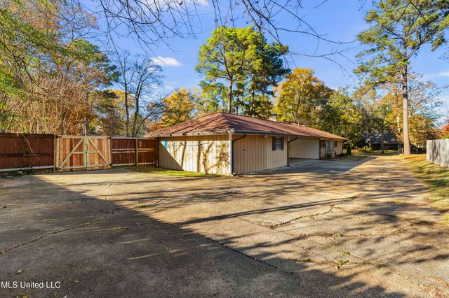 602 Audubon Point Drive, Brandon, MS 39047