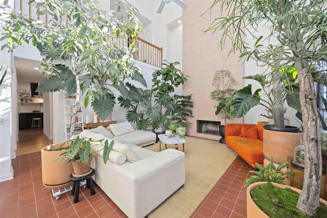 1425 Nantucket Drive B, Houston, TX 77057