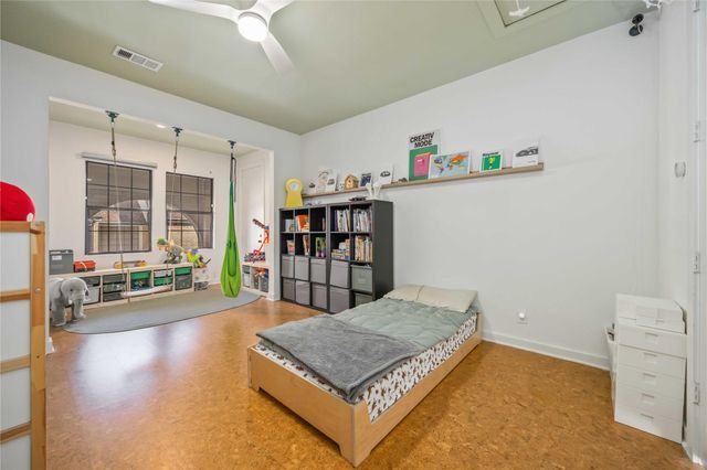 1425 Nantucket Drive B, Houston, TX 77057