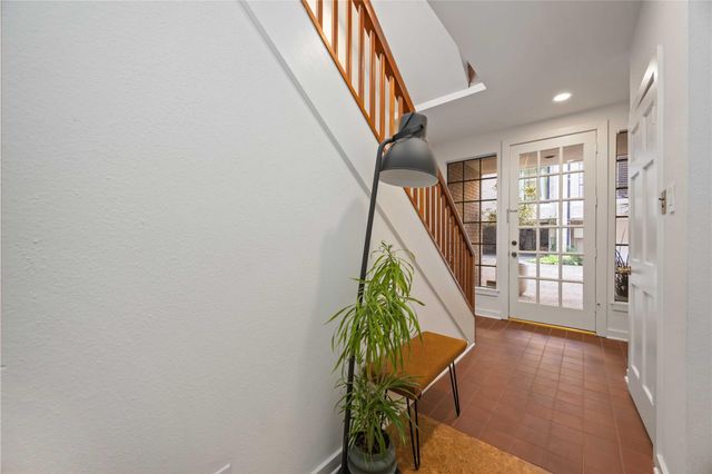 1425 Nantucket Drive B, Houston, TX 77057