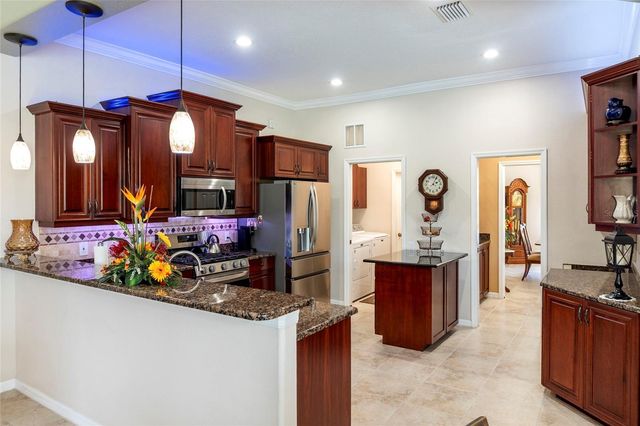 1872 COCONUT PALM CIRCLE, North Port, FL 34288