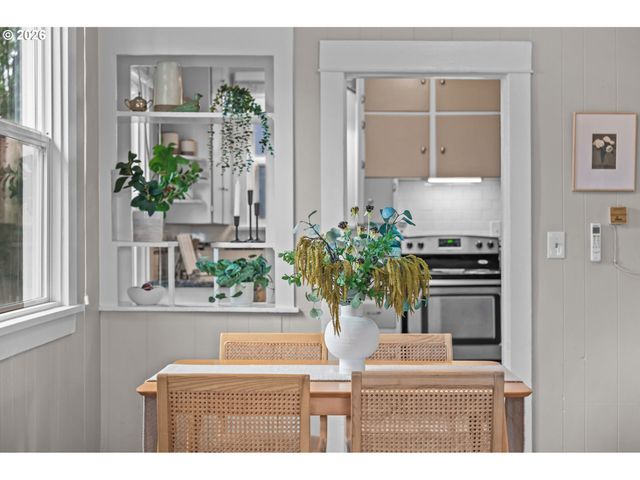 326 PEARL St, Oregon City, OR 97045