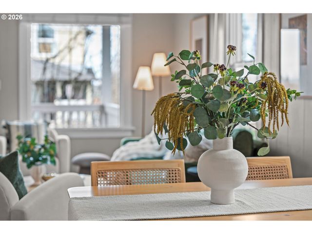 326 PEARL St, Oregon City, OR 97045