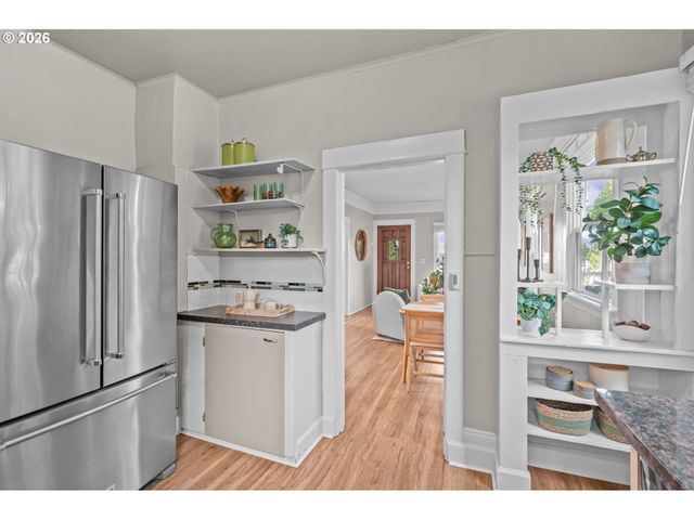 326 PEARL St, Oregon City, OR 97045