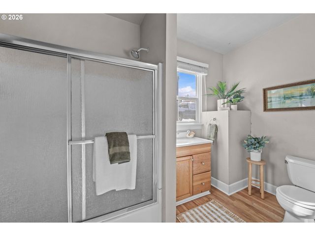 326 PEARL St, Oregon City, OR 97045