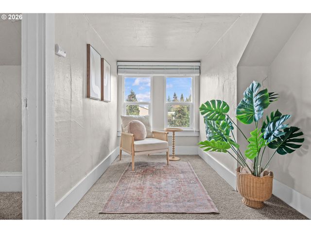 326 PEARL St, Oregon City, OR 97045