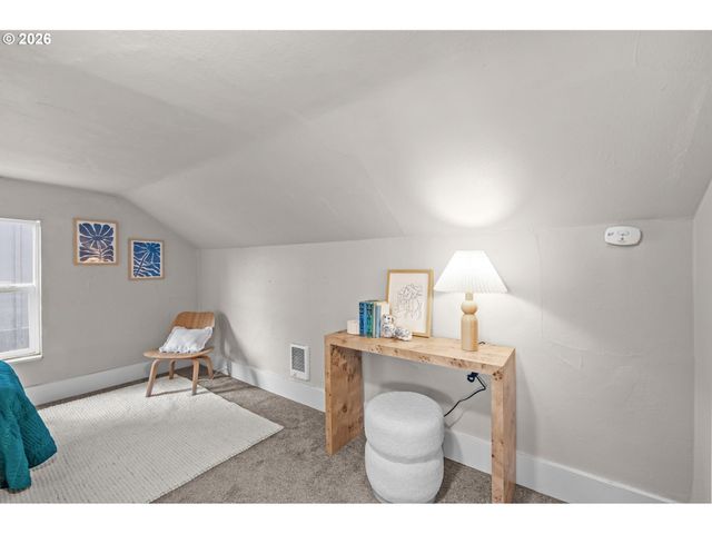 326 PEARL St, Oregon City, OR 97045