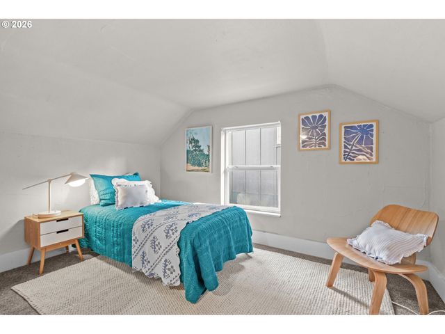 326 PEARL St, Oregon City, OR 97045