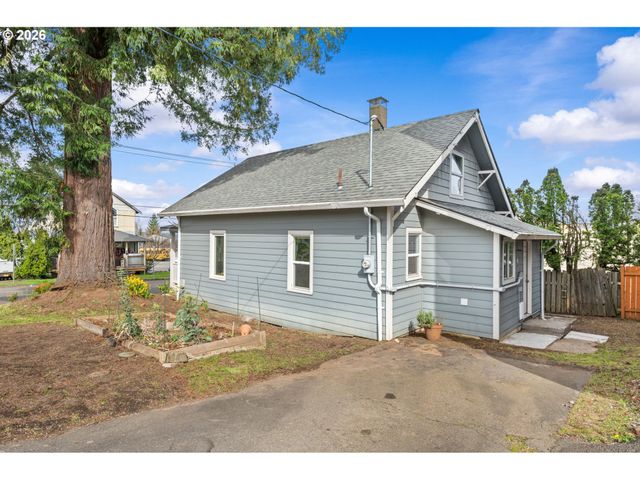 326 PEARL St, Oregon City, OR 97045