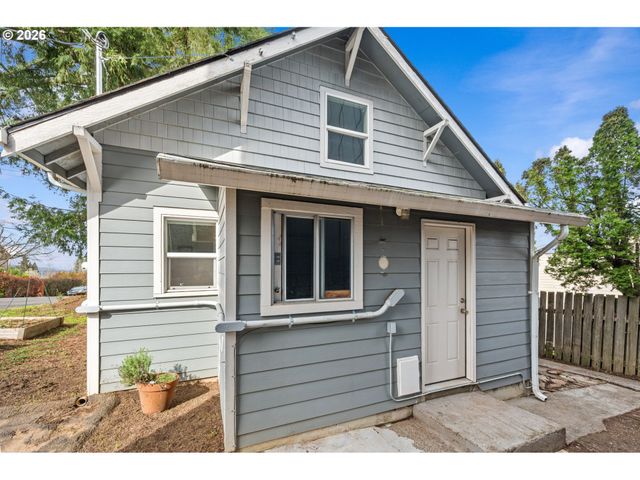 326 PEARL St, Oregon City, OR 97045
