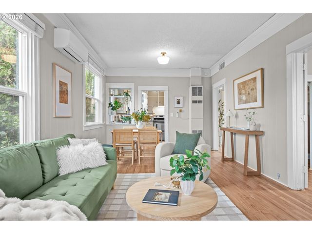 326 PEARL St, Oregon City, OR 97045