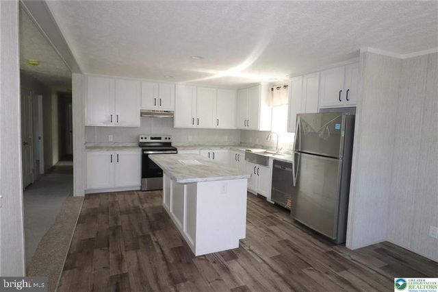 5020 OLD TIMBER RD, Stroudsburg, PA 18360