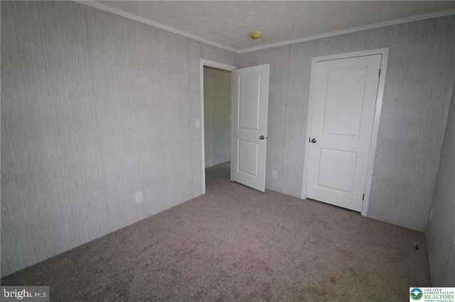 5020 OLD TIMBER RD, Stroudsburg, PA 18360