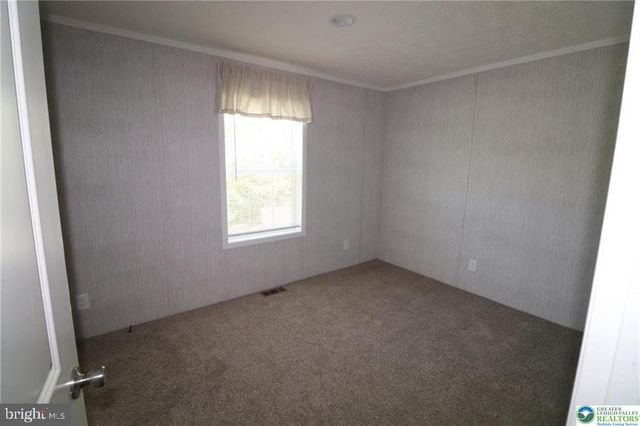5020 OLD TIMBER RD, Stroudsburg, PA 18360