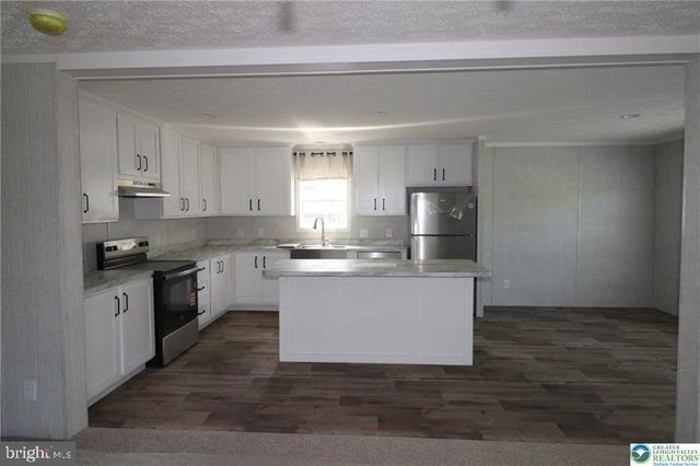 5020 OLD TIMBER RD, Stroudsburg, PA 18360