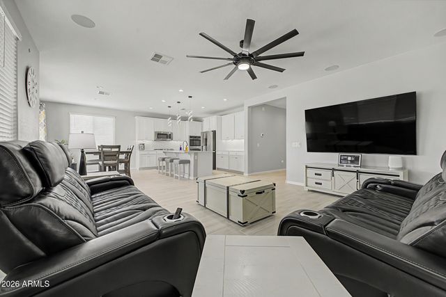 22179 N DANIEL Drive, Maricopa, AZ 85138