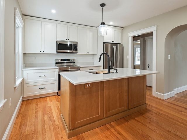 108 Longfellow Rd., Worcester, MA 01602