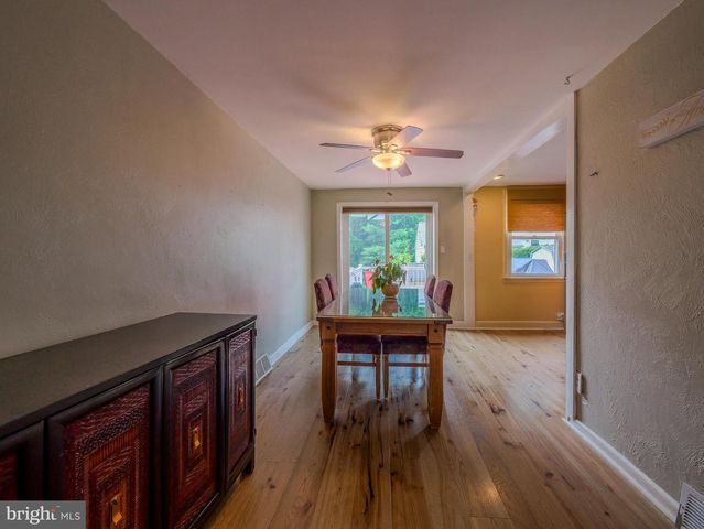 5360 DELMAR DR, Clifton Heights, PA 19018