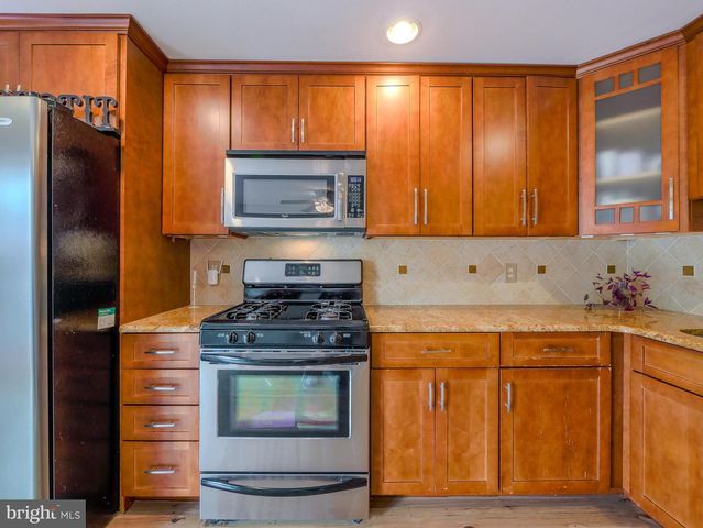 5360 DELMAR DR, Clifton Heights, PA 19018