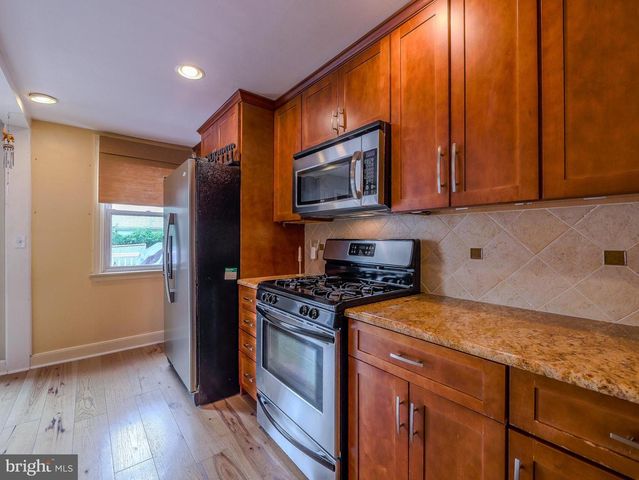 5360 DELMAR DR, Clifton Heights, PA 19018
