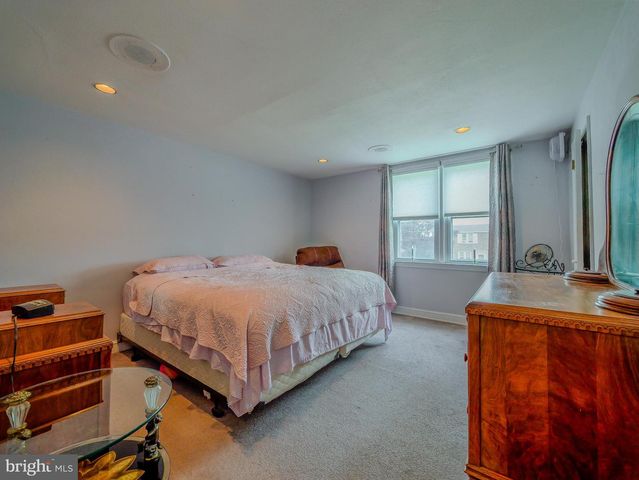 5360 DELMAR DR, Clifton Heights, PA 19018