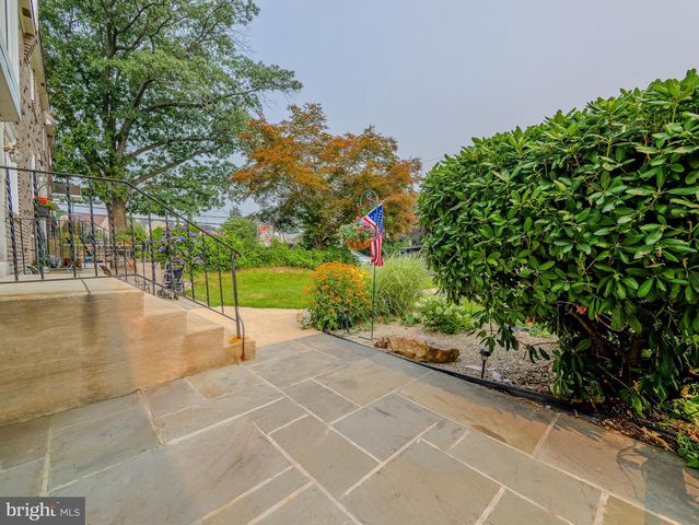 5360 DELMAR DR, Clifton Heights, PA 19018