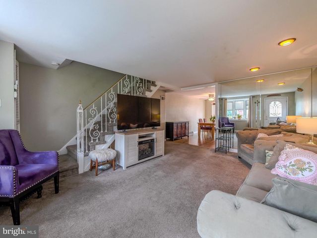 5360 DELMAR DR, Clifton Heights, PA 19018