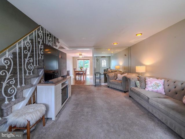 5360 DELMAR DR, Clifton Heights, PA 19018