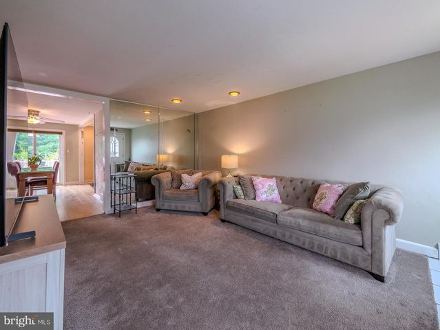 5360 DELMAR DR, Clifton Heights, PA 19018