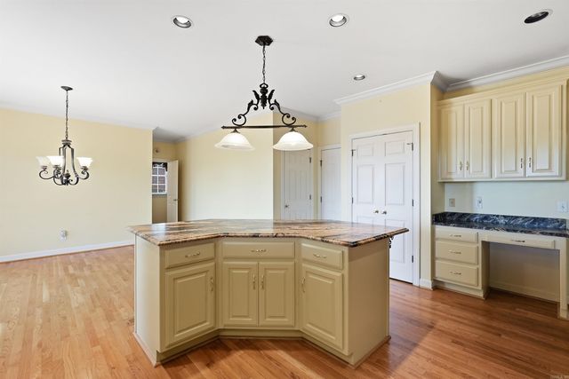 14020 Belle Pointe Drive, Little Rock, AR 72212