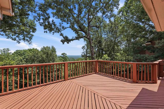 14020 Belle Pointe Drive, Little Rock, AR 72212