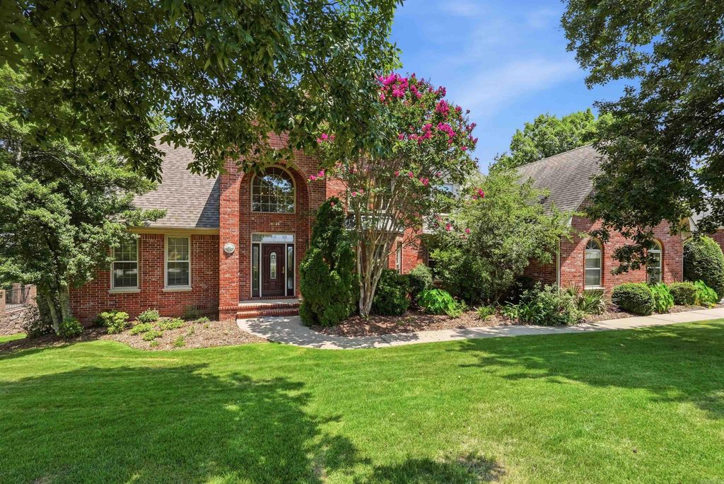 14020 Belle Pointe Drive, Little Rock, AR 72212