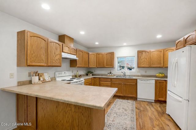 200 Brittany Loop, Kootenai, ID 83840