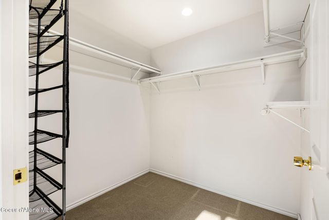 200 Brittany Loop, Kootenai, ID 83840