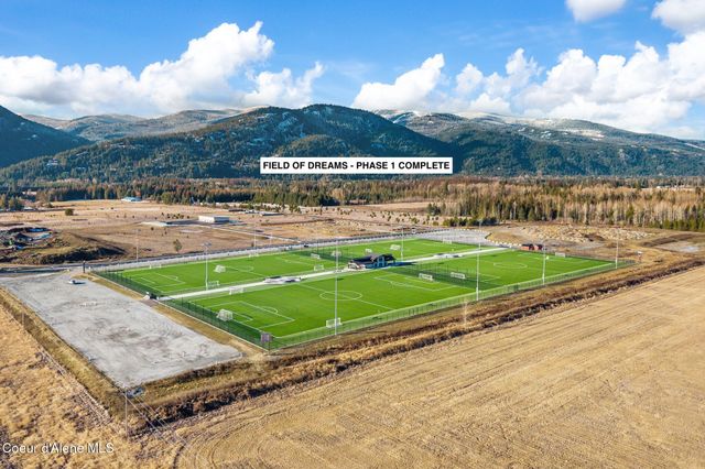 200 Brittany Loop, Kootenai, ID 83840