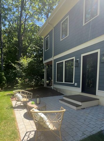 145 Warren St 4, Newton, MA 02459