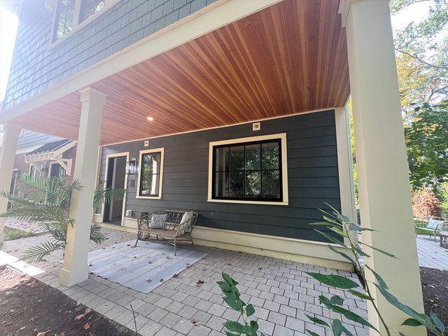 145 Warren St 4, Newton, MA 02459