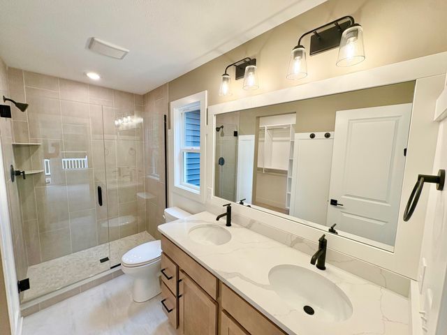 5888 Valley Point Drive Se, Caledonia Twp, MI 49316