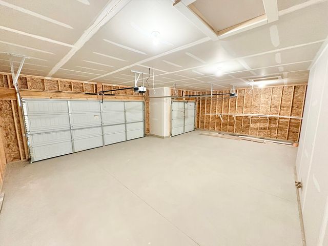 5888 Valley Point Drive Se, Caledonia Twp, MI 49316
