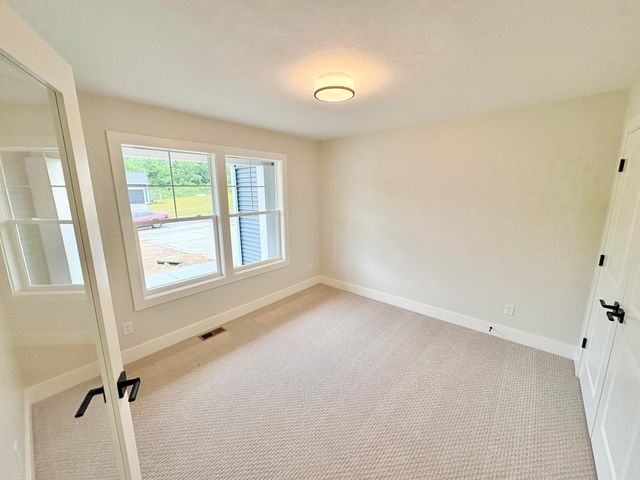 5888 Valley Point Drive Se, Caledonia Twp, MI 49316