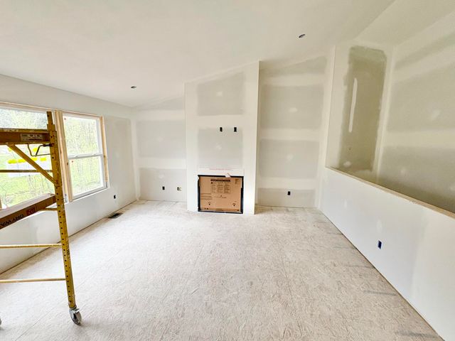 5888 Valley Point Drive Se, Caledonia Twp, MI 49316