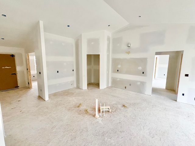 5888 Valley Point Drive Se, Caledonia Twp, MI 49316