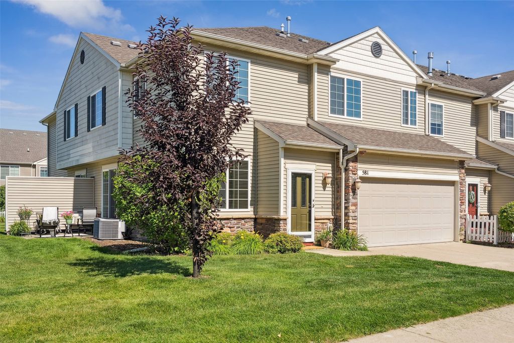 581 85th Street, West Des Moines, IA 50266