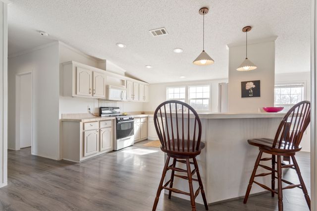 801 Collier Bend Road, Charlotte, TN 37036