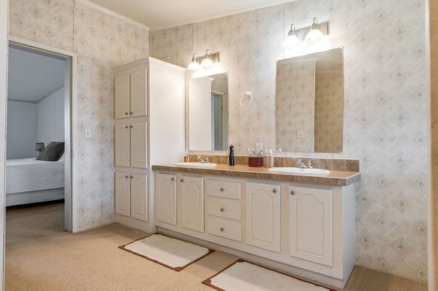 801 Collier Bend Road, Charlotte, TN 37036