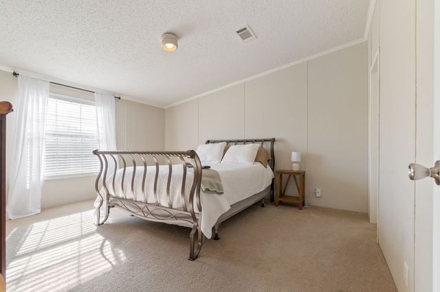 801 Collier Bend Road, Charlotte, TN 37036