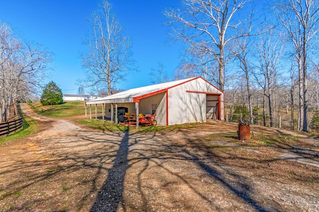 801 Collier Bend Road, Charlotte, TN 37036