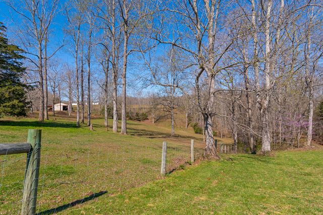 801 Collier Bend Road, Charlotte, TN 37036