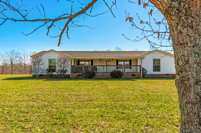 801 Collier Bend Road, Charlotte, TN 37036